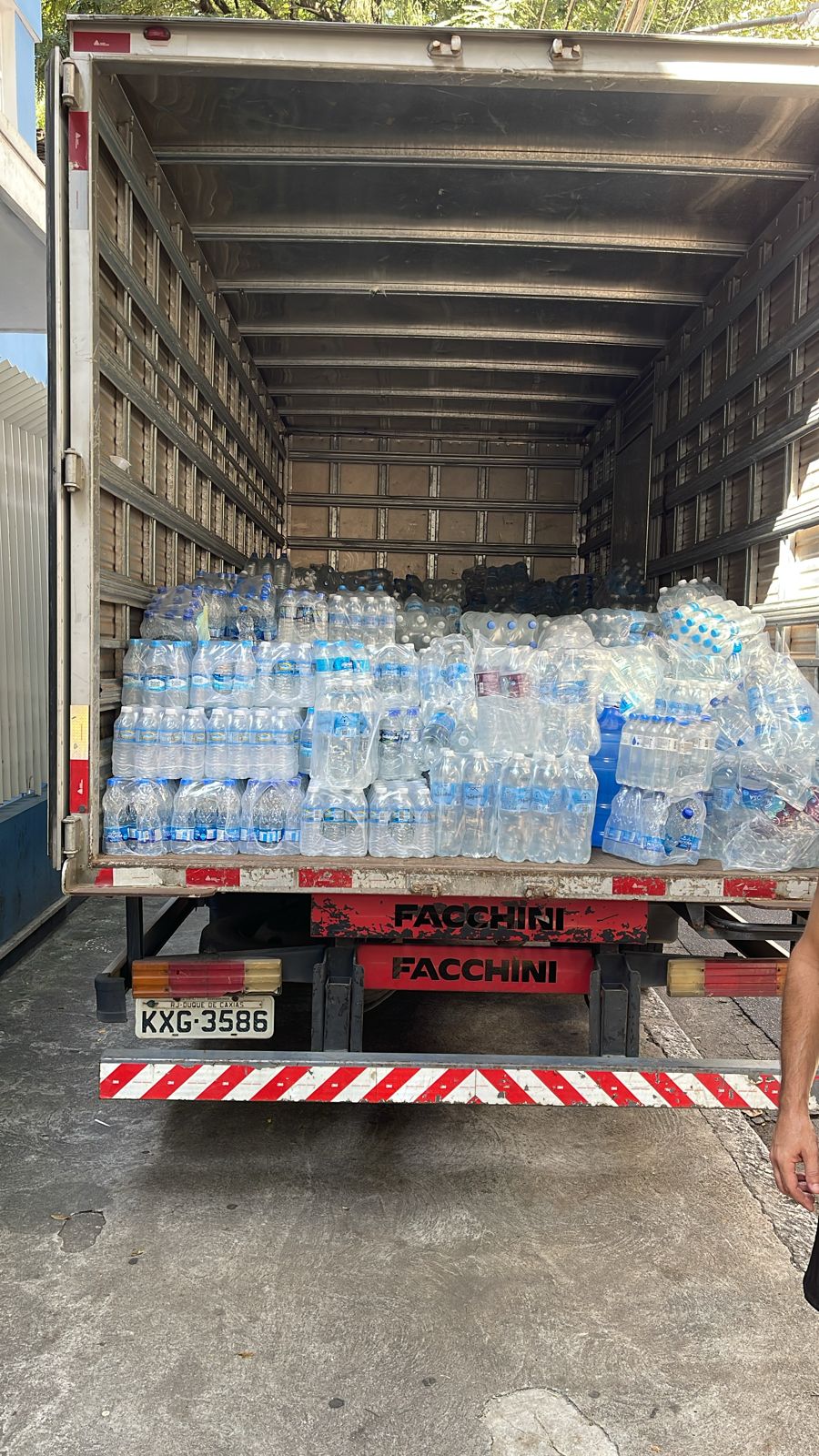 Casa Militar auxilia o Rio Solidário na organização de doações para o Rio Grande do Sul