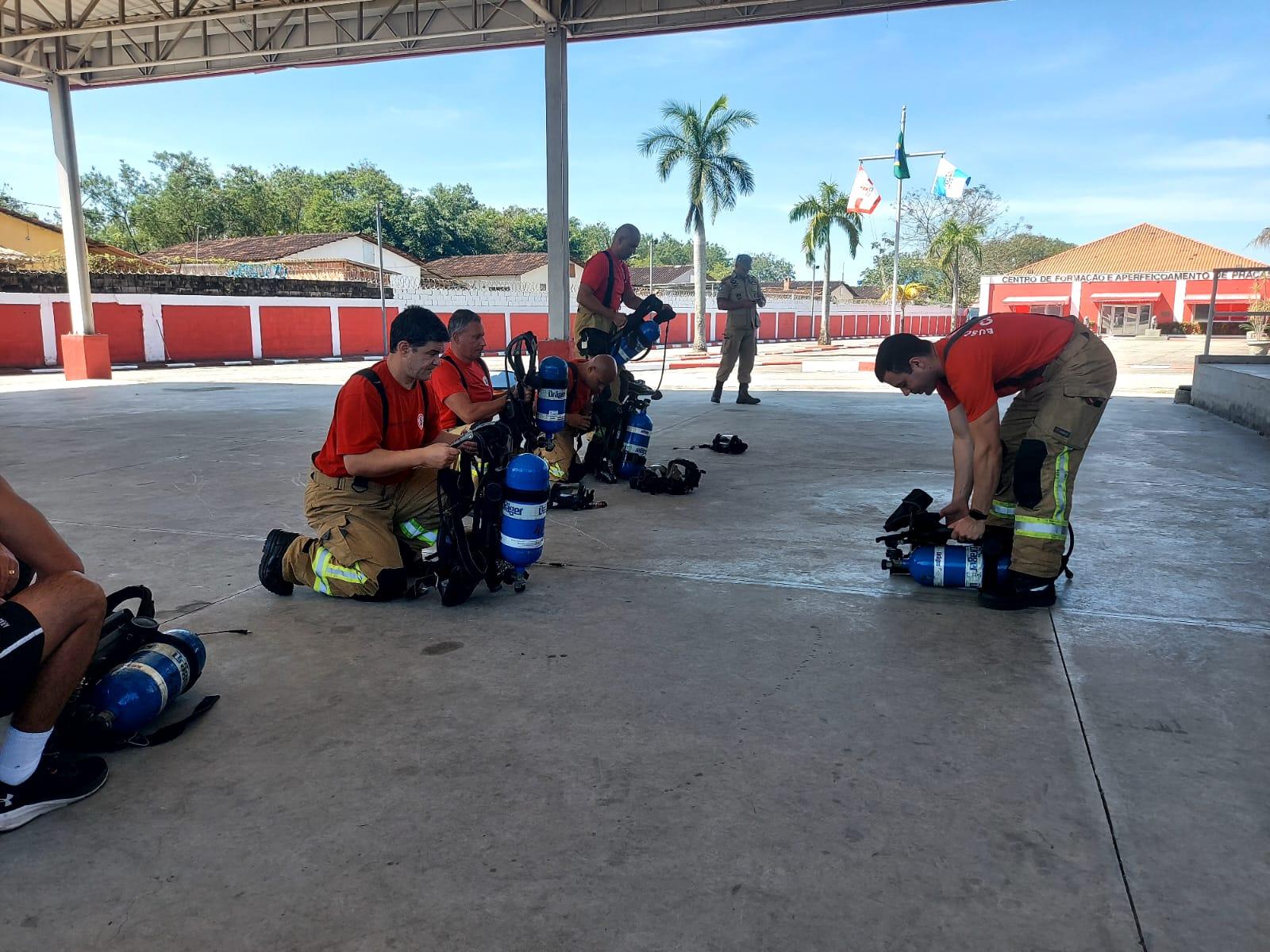 SAPREV recebe instrução com novos equipamentos de proteção respiratória. 
